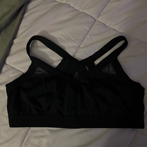 MAKE AN OFFER - TORRID Mesh Trim Crossover Strappy Sports Active Bra - Picture 3 of 6
